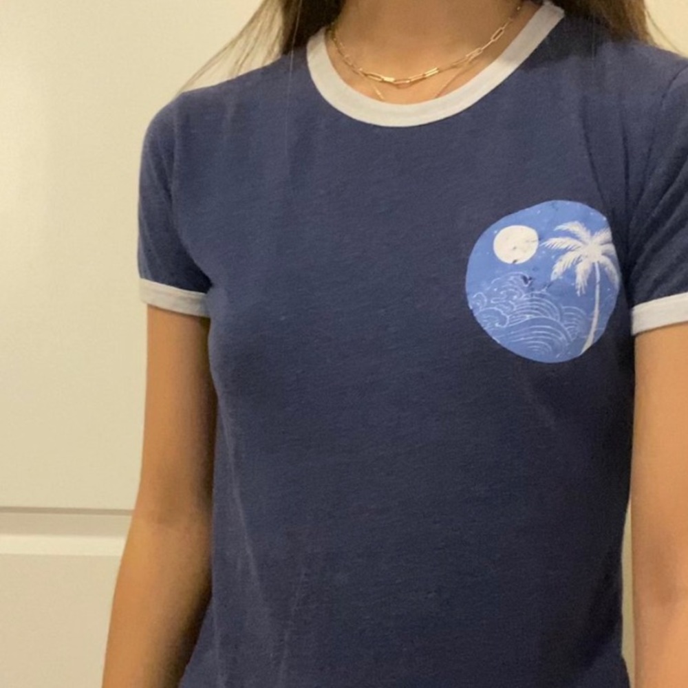 blue cropped tee shirt
